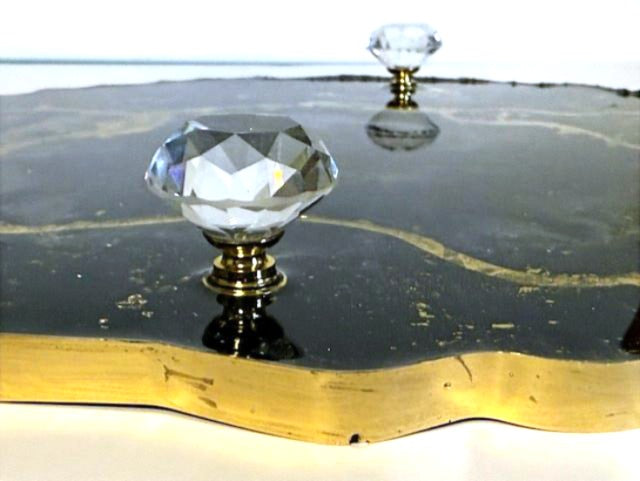 13" Black and Gold Resin Tray