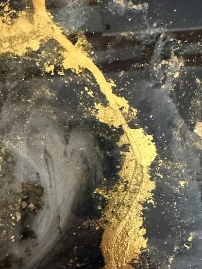 13" Black and Gold Resin Tray